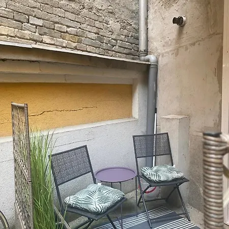 Apartment Tatra By The Danube Fully Accessible Budapest