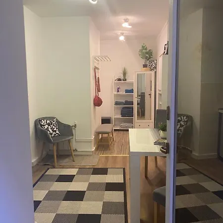 Apartment Tatra By The Danube Fully Accessible Budapest